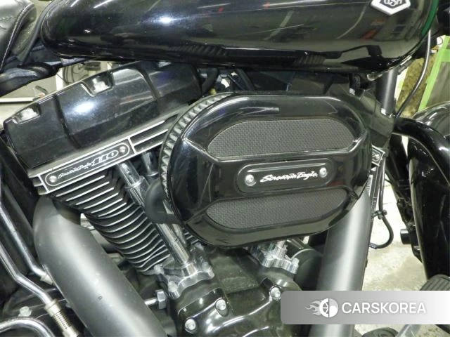 Engine photo