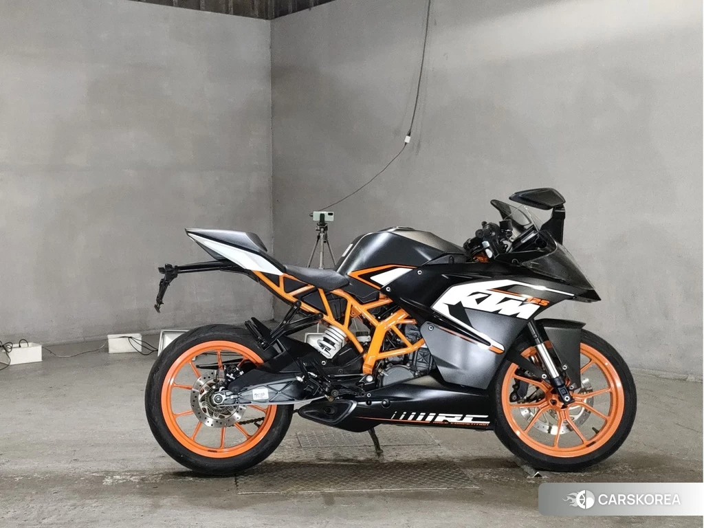 Проданный KTM RC 125 2015 из Японии, фото 2