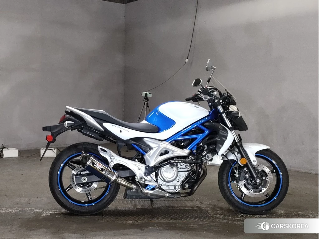 Проданный Suzuki GLADIUS 650 2012 из Японии, фото 2