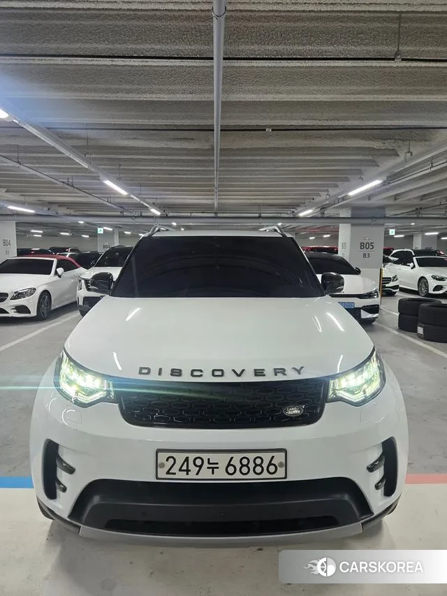 Land Rover Discovery 5 2018 Белый из Кореи