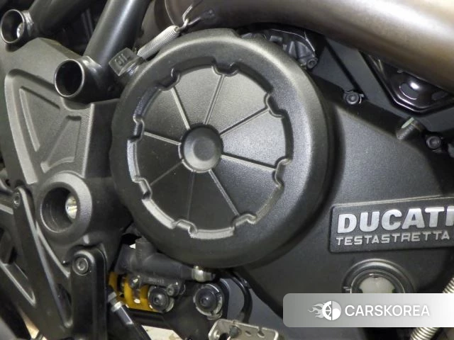 Engine photo
