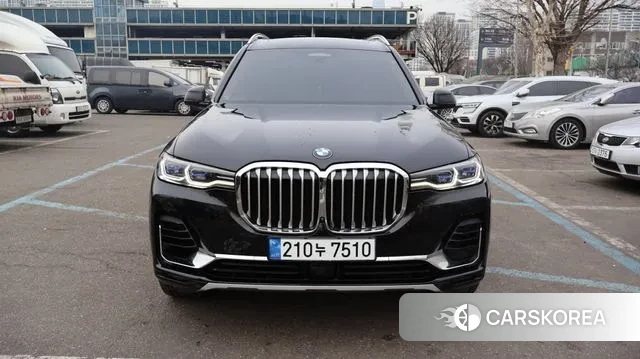 BMW X7 (G07) 2022 Черный из Кореи