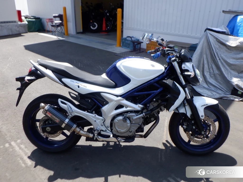Проданный Suzuki GLADIUS 400 ABS 2010 из Японии, фото 2