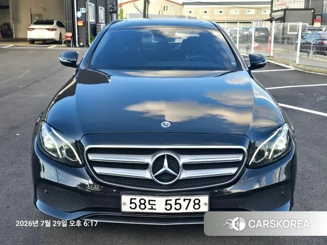 Mercedes-Benz E-Class W213 2018 Черный из Кореи