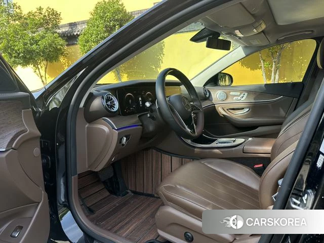 Mercedes-Benz E-class 2021 Черный из Китая