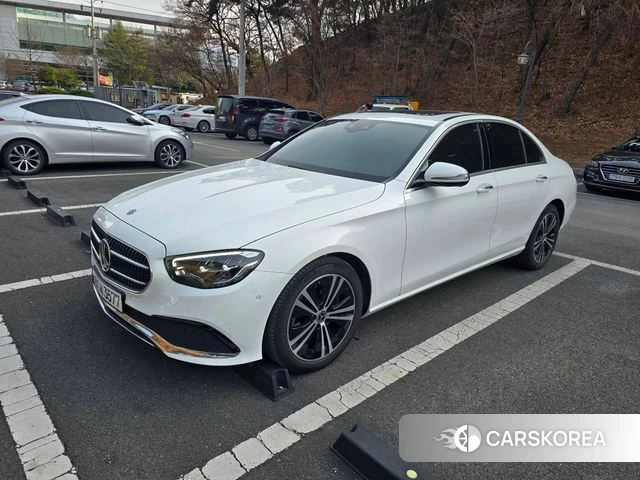 Mercedes-Benz E-Class W213 2020 Белый из Кореи