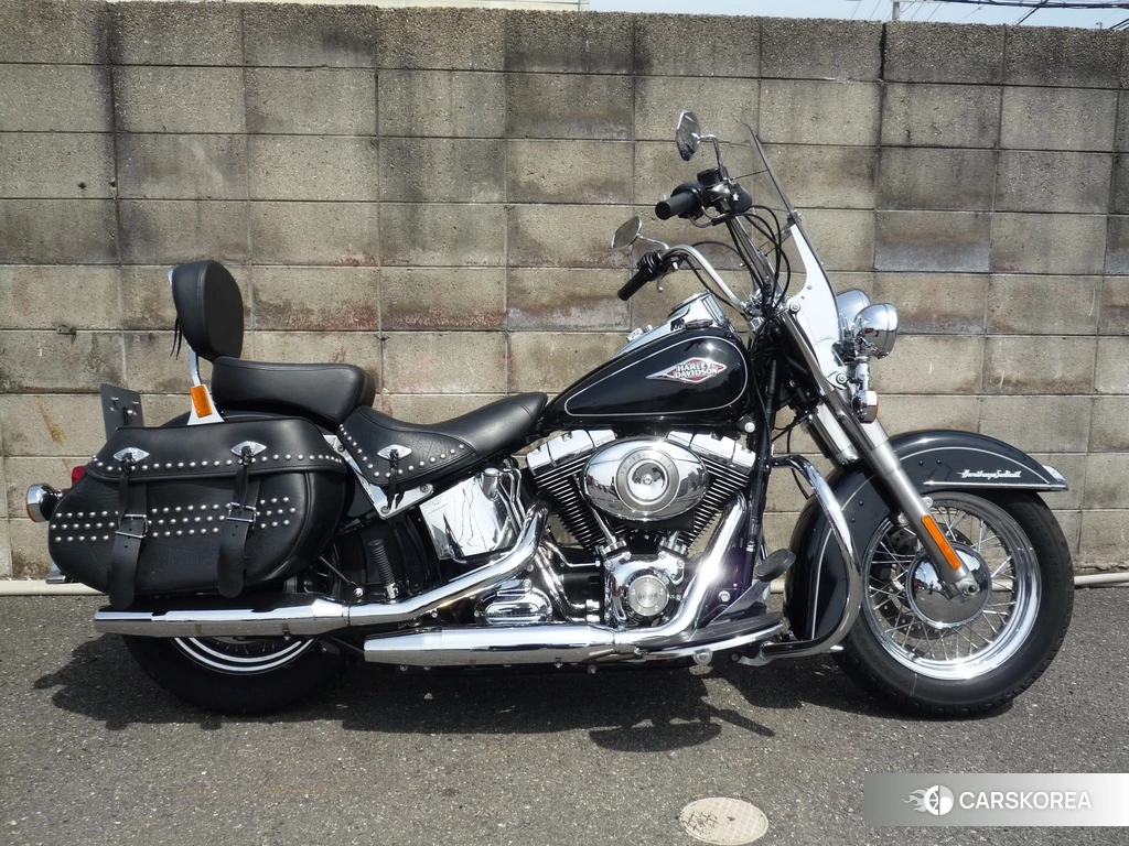 Проданный Harley-Davidson Heritage Softail Classic FLSTC 2012 из Японии
