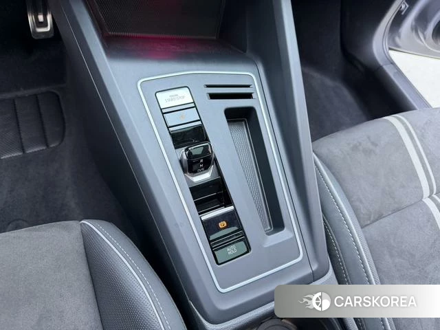 Volkswagen Golf 2023 Темно-серый из Китая