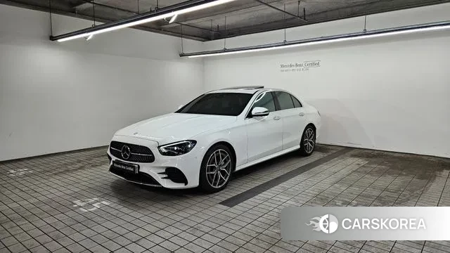 Mercedes-Benz E-Class W213 2021 Белый из Кореи