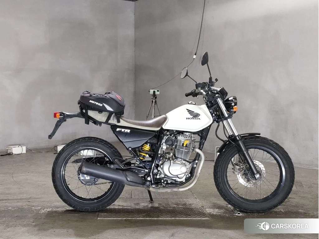 Проданный Honda FTR223 2015 из Японии
