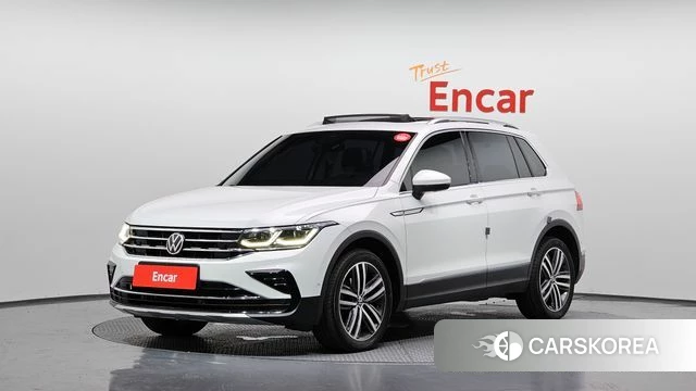 Volkswagen Tiguan second Generation 2022 Белый из Кореи