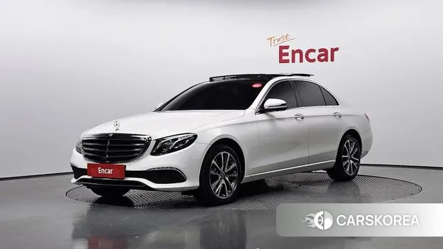 Mercedes-Benz E-Class W213 2018 Белый из Кореи