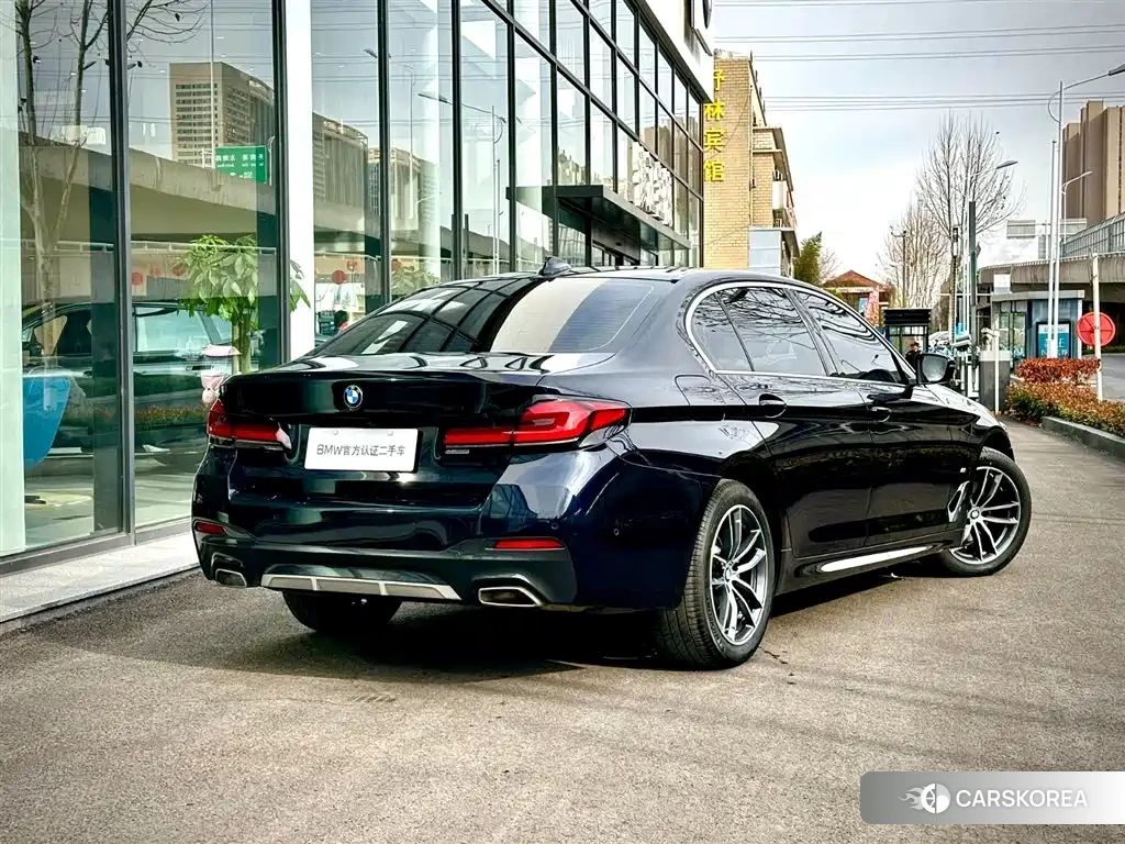 BMW 5 series 2023 Черный из Китая