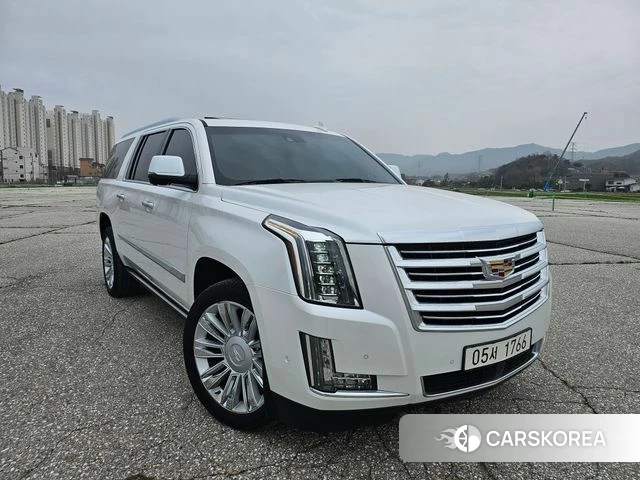 Cadillac Escalade 2018 Белый из Кореи