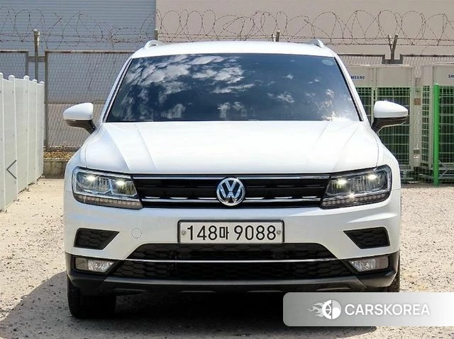 Volkswagen Tiguan second Generation 2019 Белый из Кореи