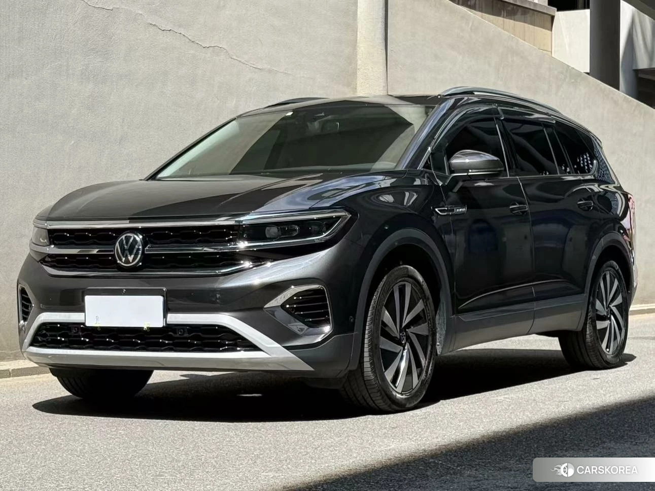 Volkswagen Talagon 2021 Темно-серый из Китая