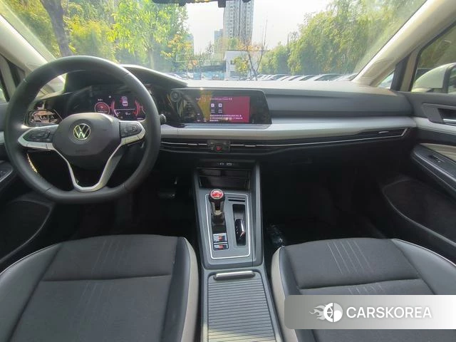 Volkswagen Golf 2022 Белый из Китая
