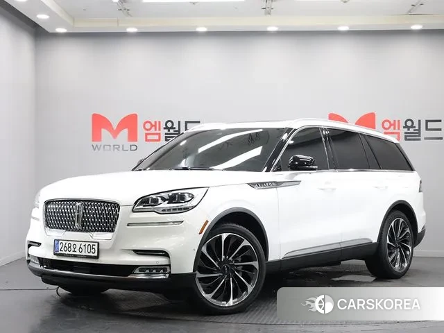 Lincoln Aviator 2nd generation 2023 Белый из Кореи