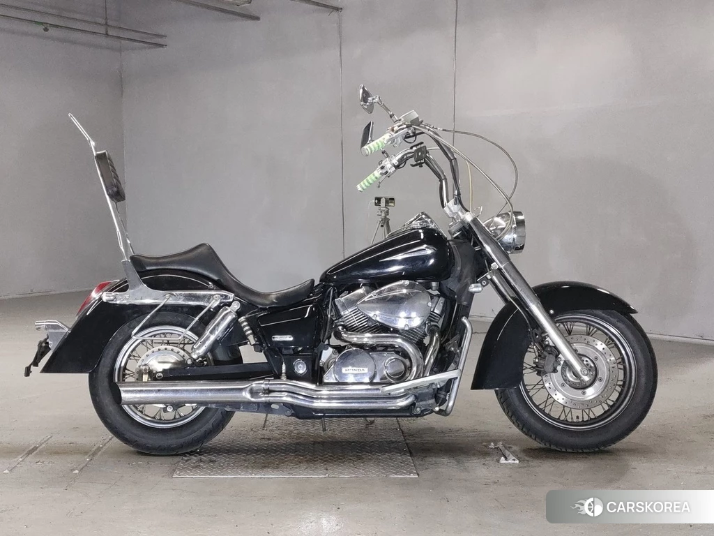 Проданный Honda SHADOW 400 CLASSIC 2011 из Японии, фото 2