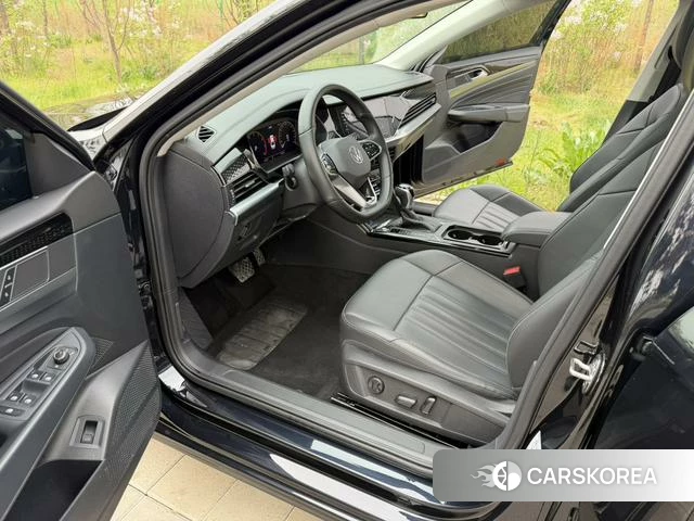 Volkswagen Passat 2023 Черный из Китая