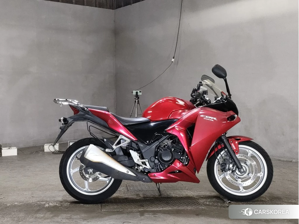 Проданный Honda CBR250R 2011 из Японии