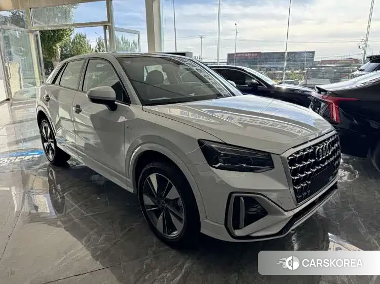 Audi Q2L 2026 Белый из Китая