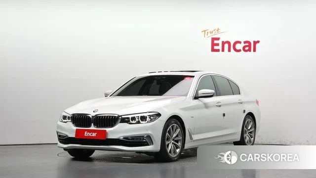 BMW 5 Series (G30) 2018 Белый из Кореи