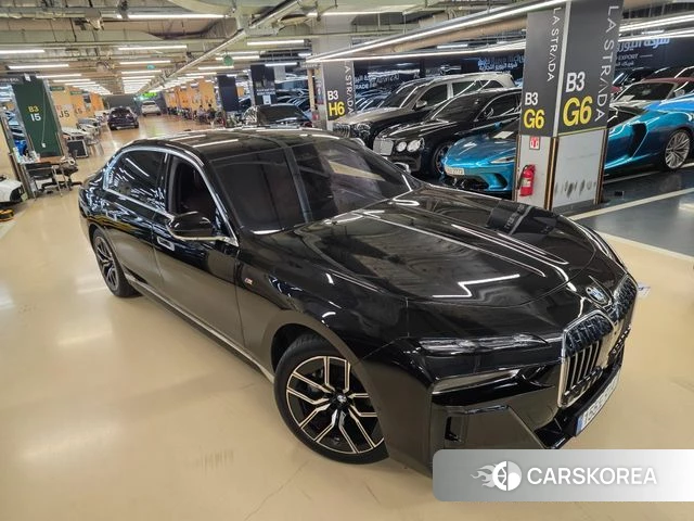 BMW 7 Series (G70) 2025 Черный из Кореи