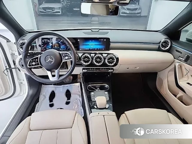 Mercedes-Benz A-Class W177 2022 Белый из Кореи