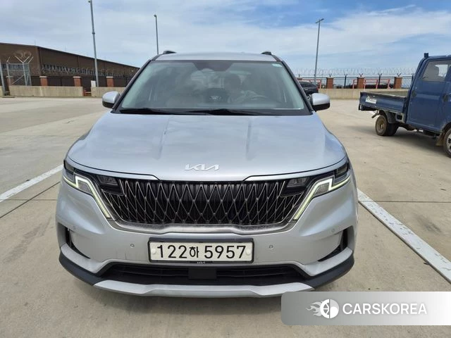 Kia Carnival 4th generation 2022 Серебряный из Кореи