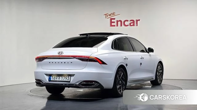 Hyundai The New Grandeur IG Hybrid 2022 Белый из Кореи