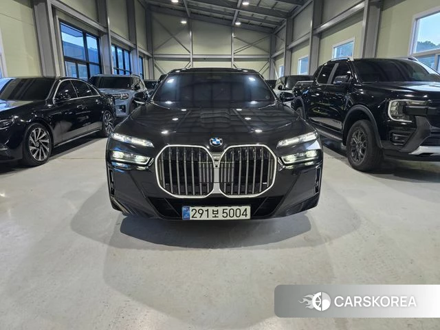 BMW 7 Series (G70) 2025 Черный из Кореи