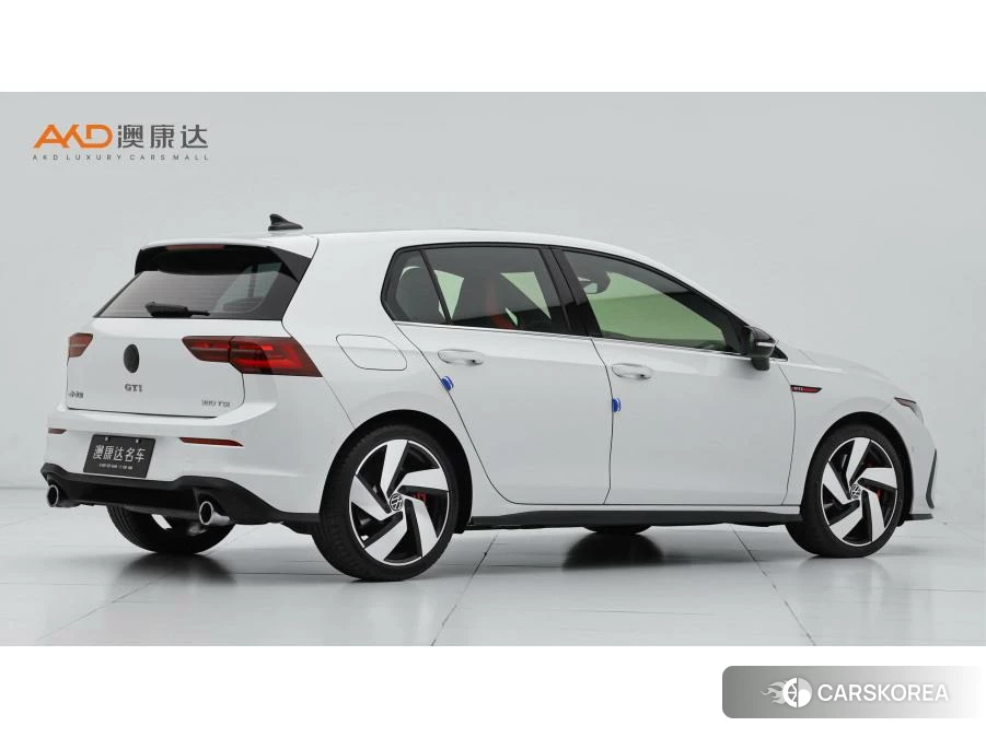 Volkswagen Golf 2021 Белый из Китая