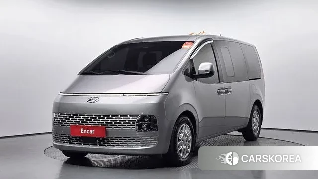 Hyundai Staria 2023 Серебряный из Кореи