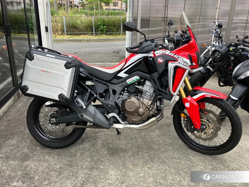 Проданный Honda CRF1000L AFRICA TWIN 2016 из Японии