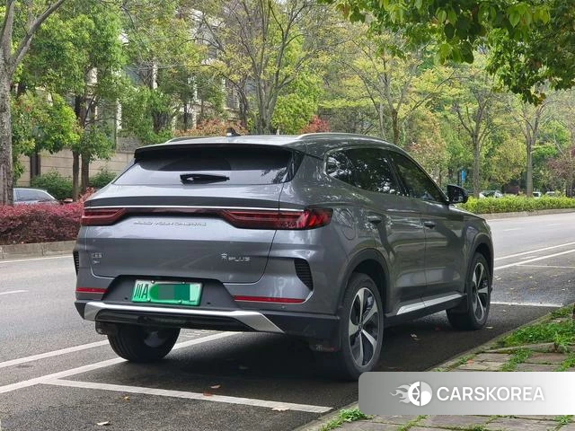 BYD Song PLUS DM 2021 Темно-серый из Китая