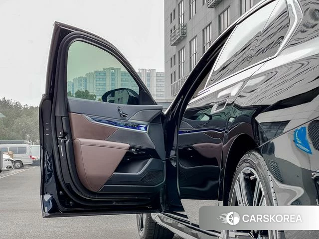 BMW 7 series 2024 Черный из Китая