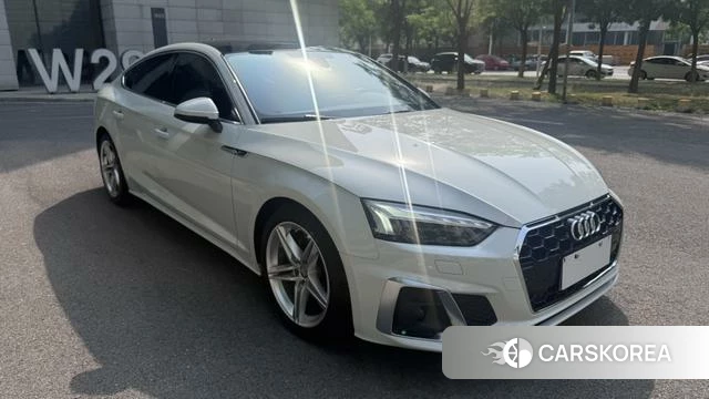 Audi A5 2021 Белый из Китая