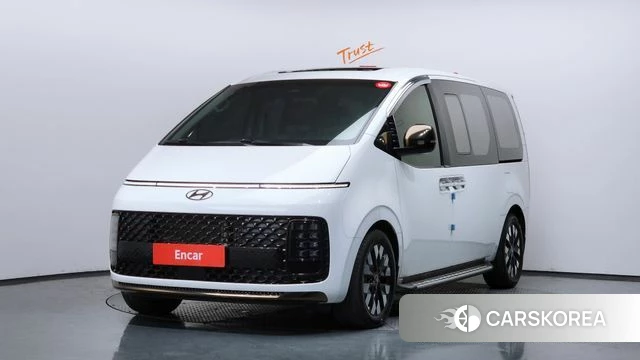 Hyundai Staria 2025 Белый из Кореи