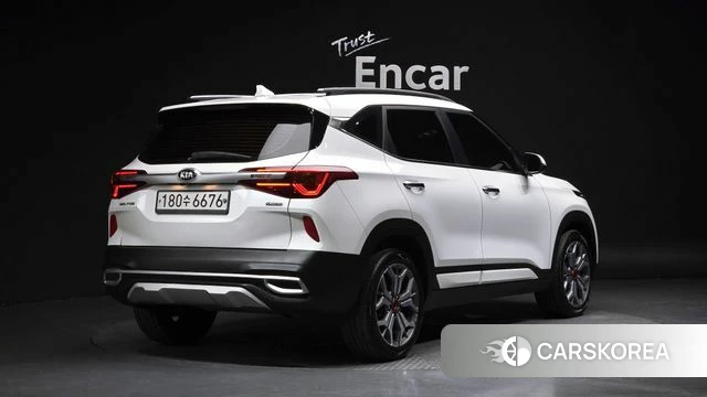 Kia Seltos 2020 Белый из Кореи