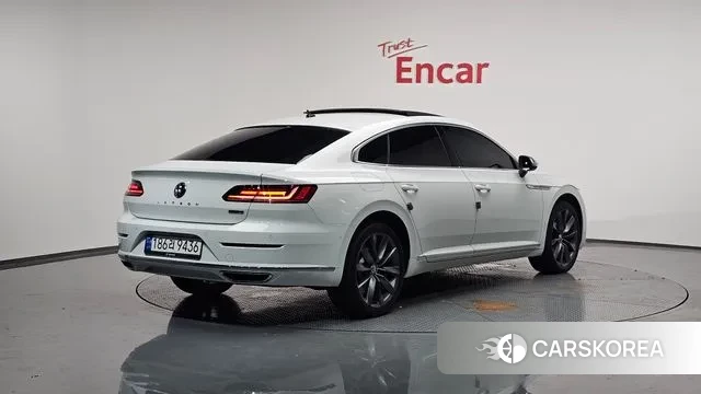 Volkswagen Arteon 2020 Белый из Кореи