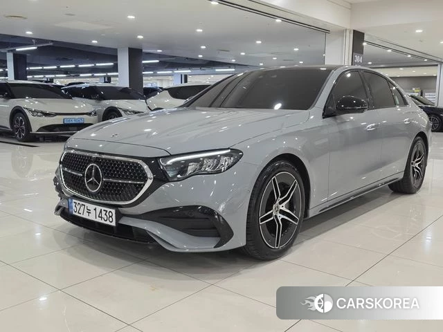 Mercedes-Benz E-Class W214 2026 Серебристо-серый из Кореи