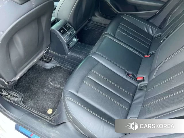Audi A4L 2022 Белый из Китая
