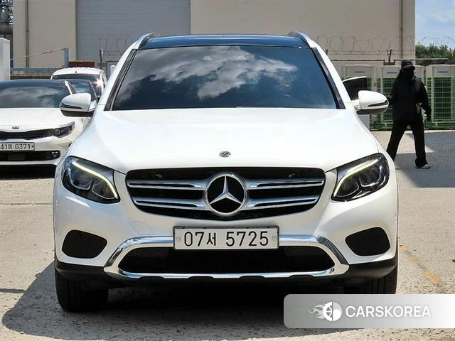 Mercedes-Benz GLC-Class X253 2018 Белый из Кореи