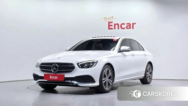 Mercedes-Benz E-Class W213 2022 Белый из Кореи
