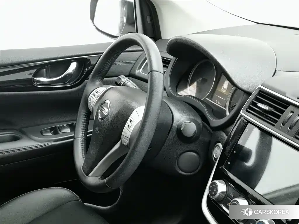 Nissan Tiida 2021 Белый из Китая