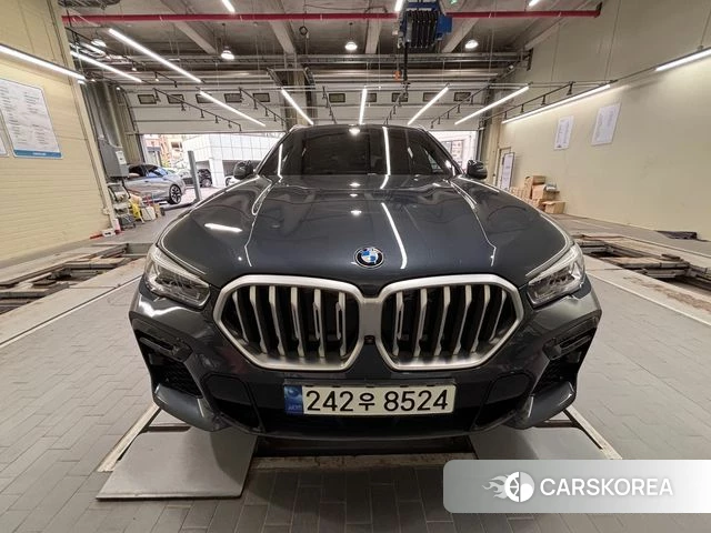 BMW X6 (G06) 2022 Небесно-голубой из Кореи