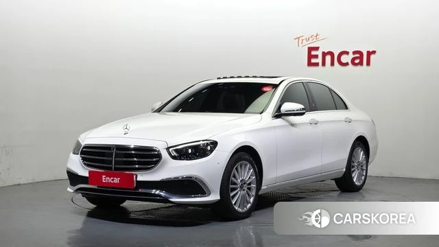 Mercedes-Benz E-Class W213 2021 Белый из Кореи