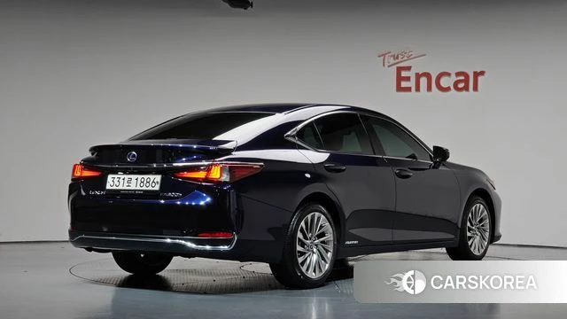 Lexus ES300h 7th generation 2022 Синий из Кореи