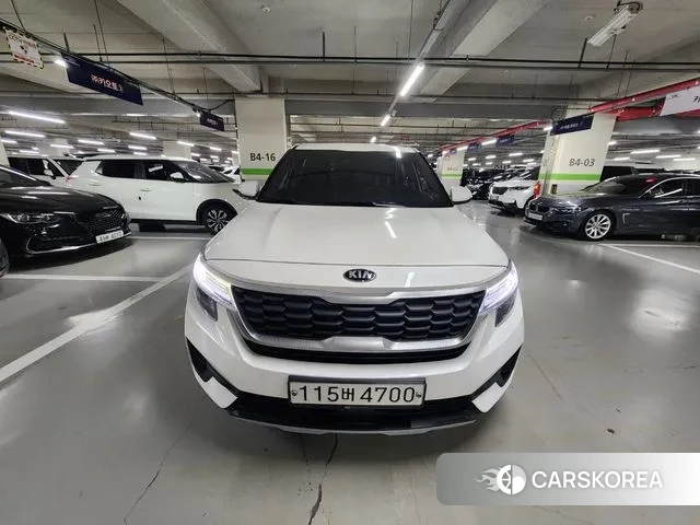 Kia Seltos 2019 Белый из Кореи